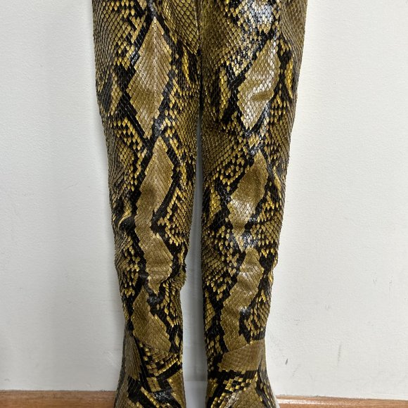 SAINT LAURENT Abbey Boots in Beige Python - Picture 4 of 4